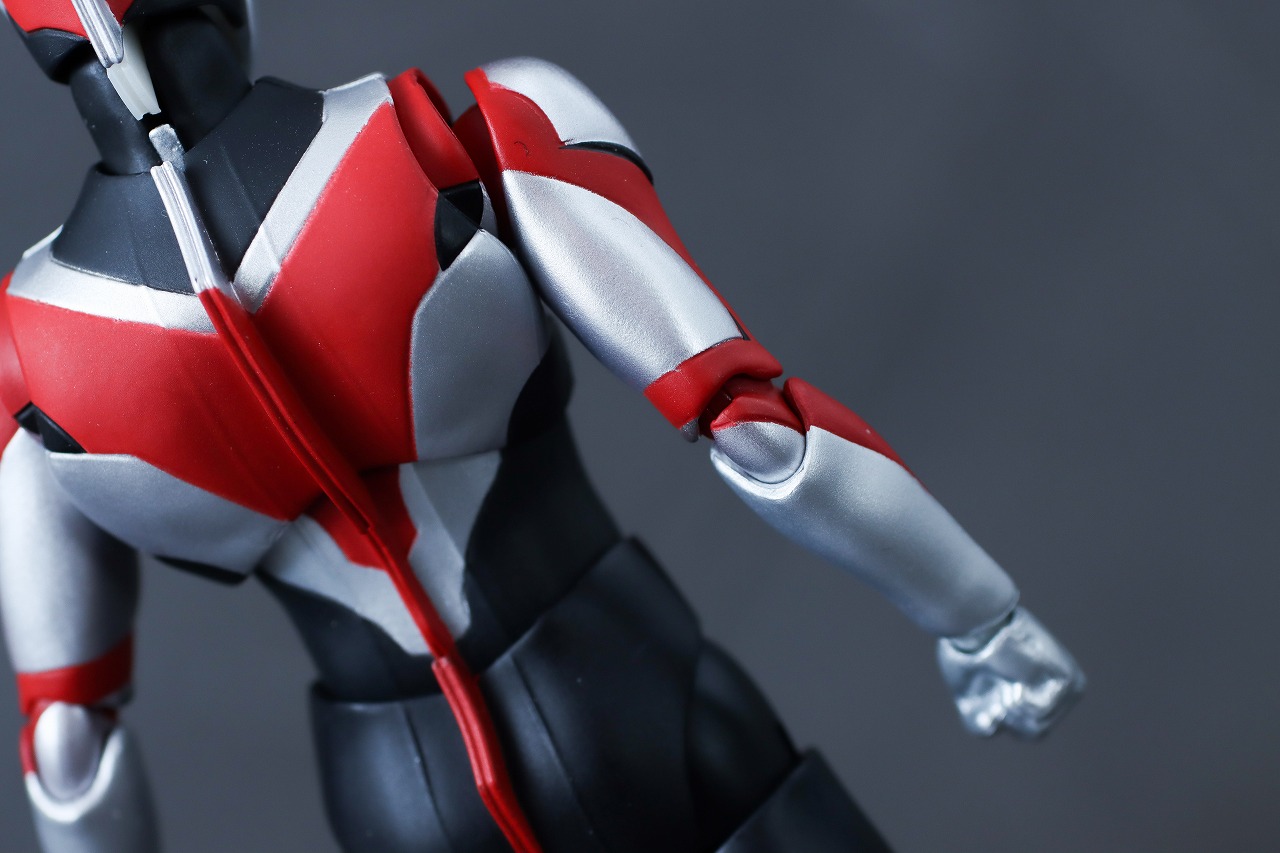 S.H.フィギュアーツ　ウルトラマンオーブ オーブオリジン ニュージェネ スターズVer.　レビュー　本体