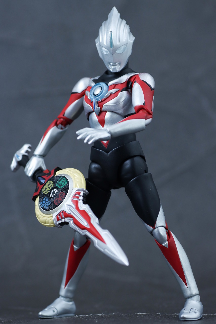 S.H.フィギュアーツ　ウルトラマンオーブ オーブオリジン ニュージェネ スターズVer.　レビュー　本体