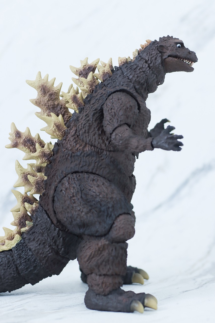 S.H.モンスターアーツ　ゴジラ（1954）　70周年記念特別Ver.　レビュー　本体