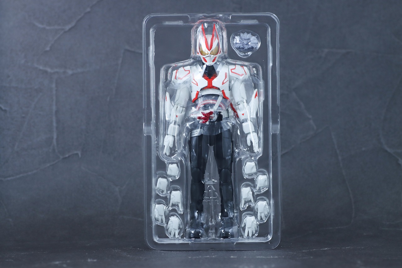 S.H.フィギュアーツ　仮面ライダーギーツ ブーストフォームマークⅢ　レビュー　パッケージ