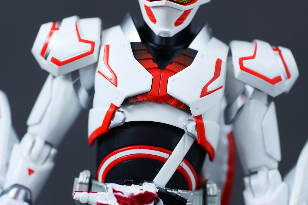 S.H.フィギュアーツ　仮面ライダーギーツ ブーストフォームマークⅢ　レビュー　本体