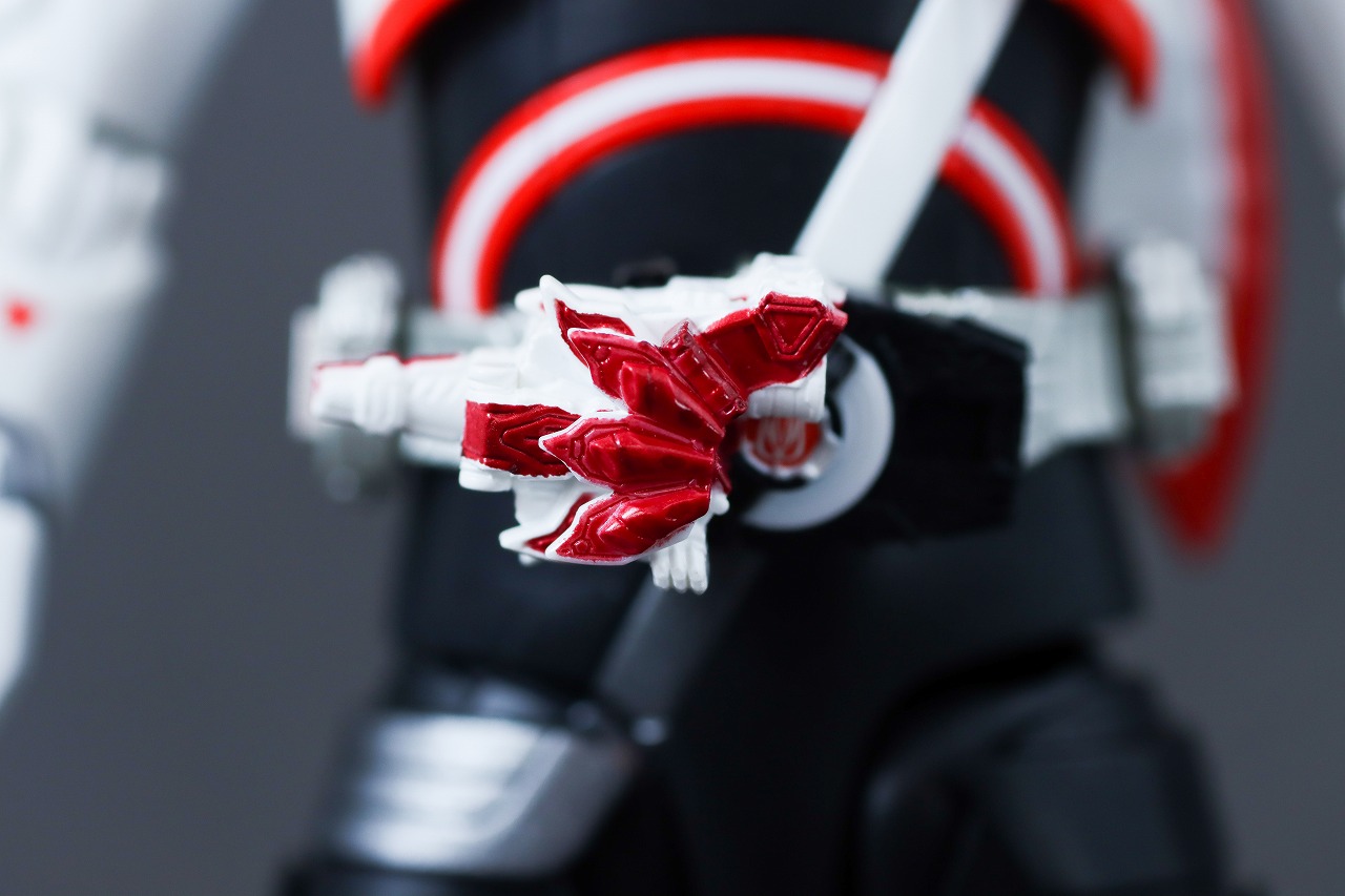 S.H.フィギュアーツ　仮面ライダーギーツ ブーストフォームマークⅢ　レビュー　本体