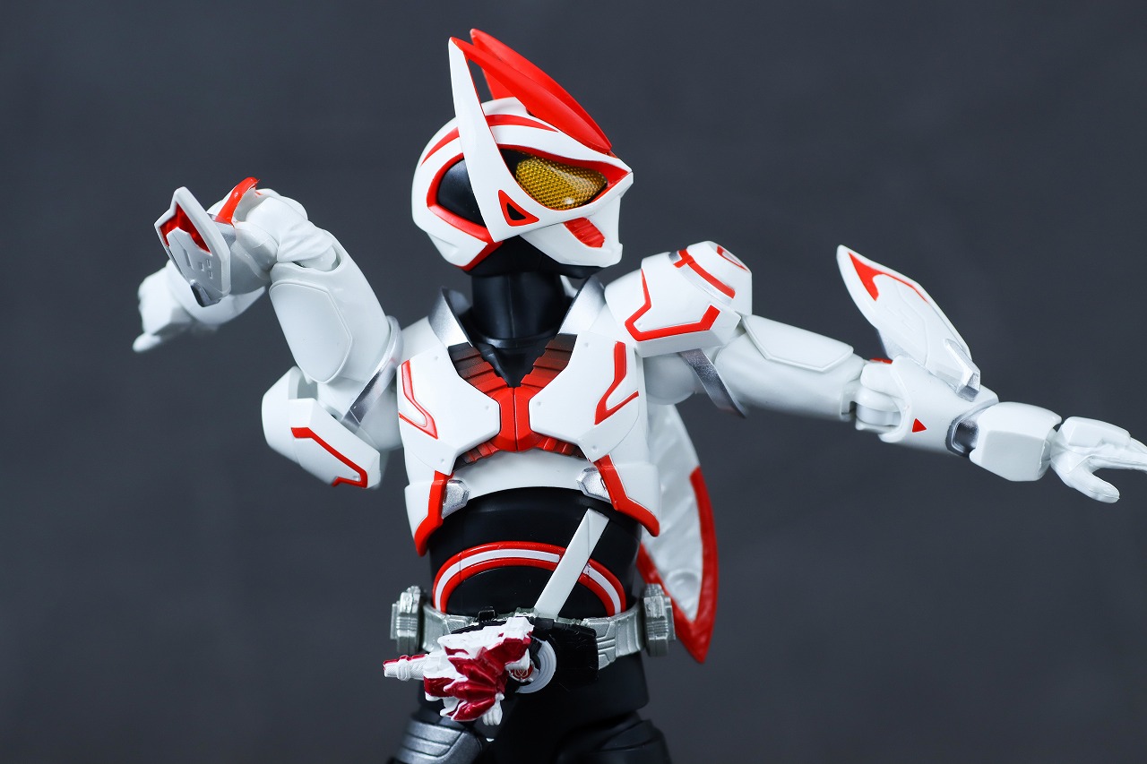 S.H.フィギュアーツ　仮面ライダーギーツ ブーストフォームマークⅢ　レビュー　可動範囲