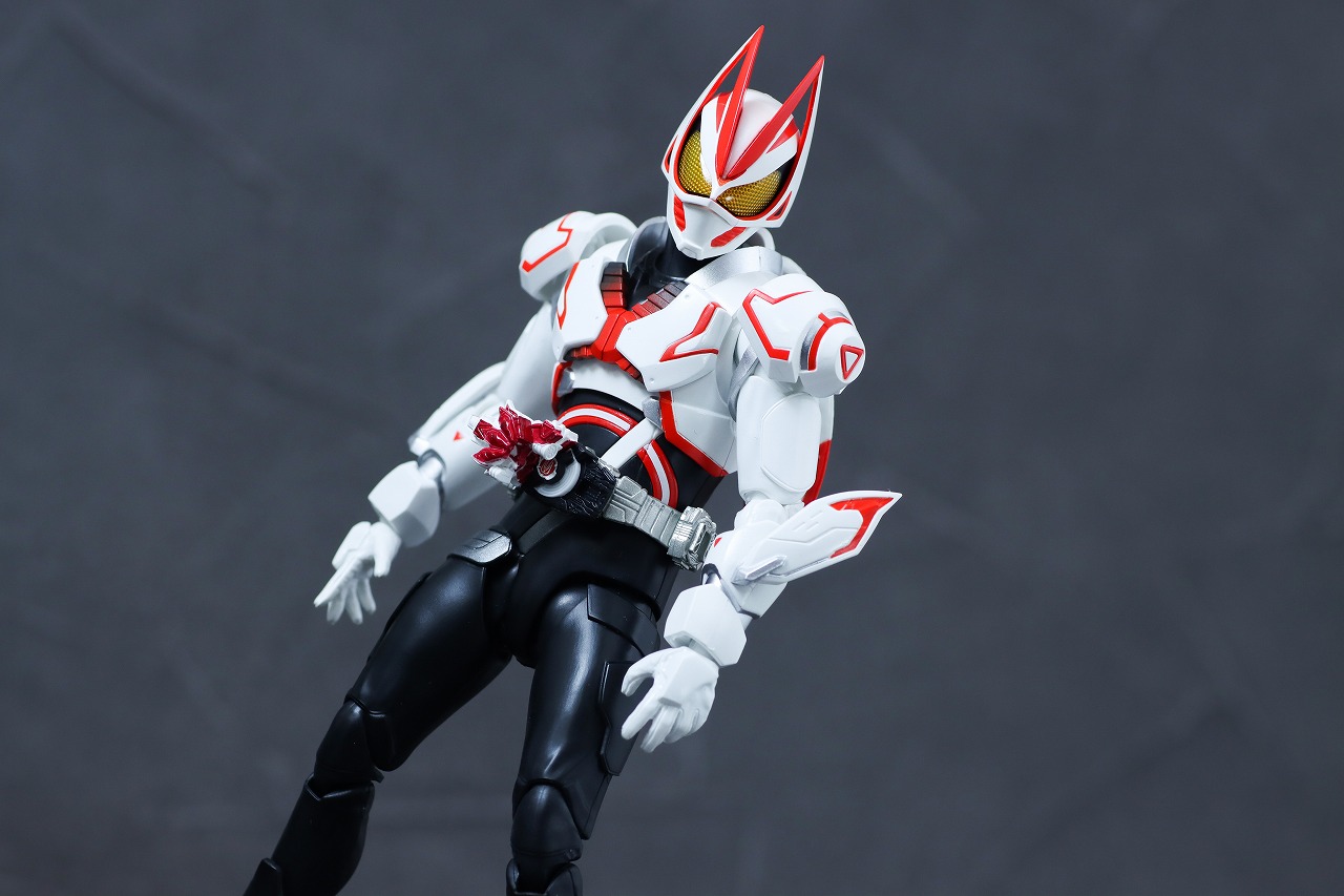 S.H.フィギュアーツ　仮面ライダーギーツ ブーストフォームマークⅢ　レビュー　アクション