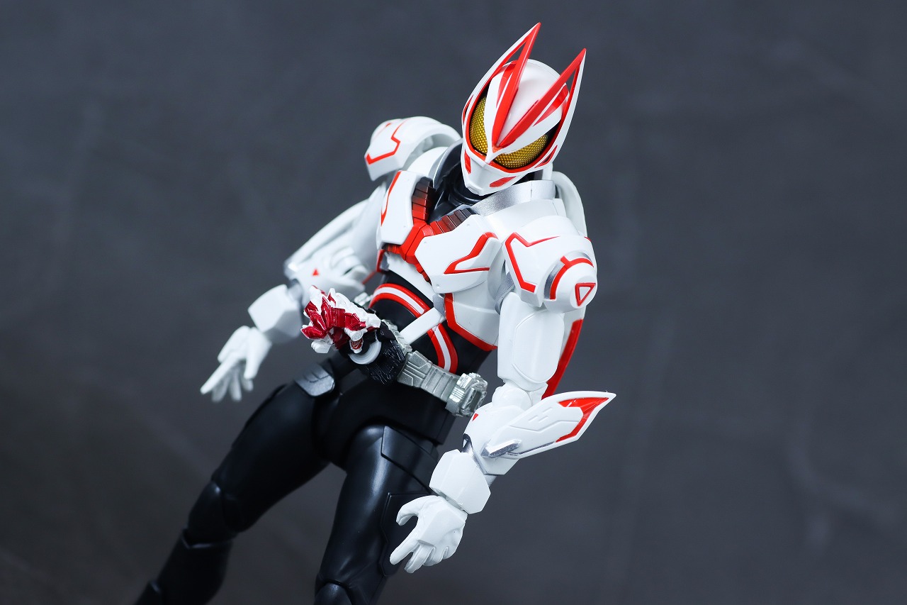 S.H.フィギュアーツ　仮面ライダーギーツ ブーストフォームマークⅢ　レビュー　アクション