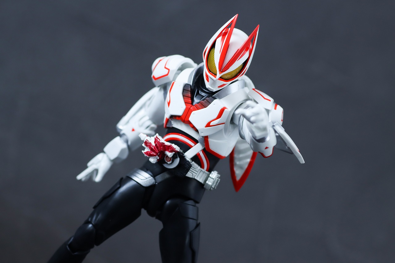 S.H.フィギュアーツ　仮面ライダーギーツ ブーストフォームマークⅢ　レビュー　アクション