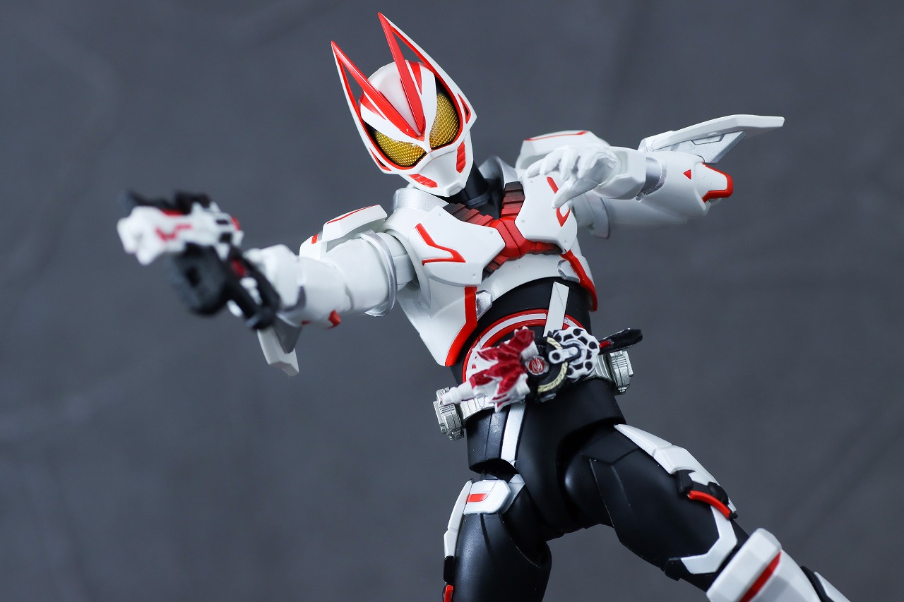 S.H.フィギュアーツ　仮面ライダーギーツ ブーストフォームマークⅢ　レビュー　アクション