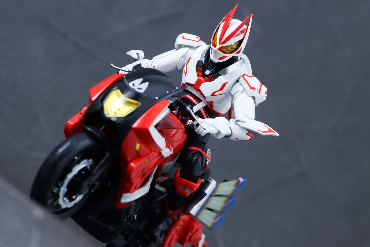 S.H.フィギュアーツ　仮面ライダーギーツ ブーストフォームマークⅢ　レビュー　アクション　ブーストライカー