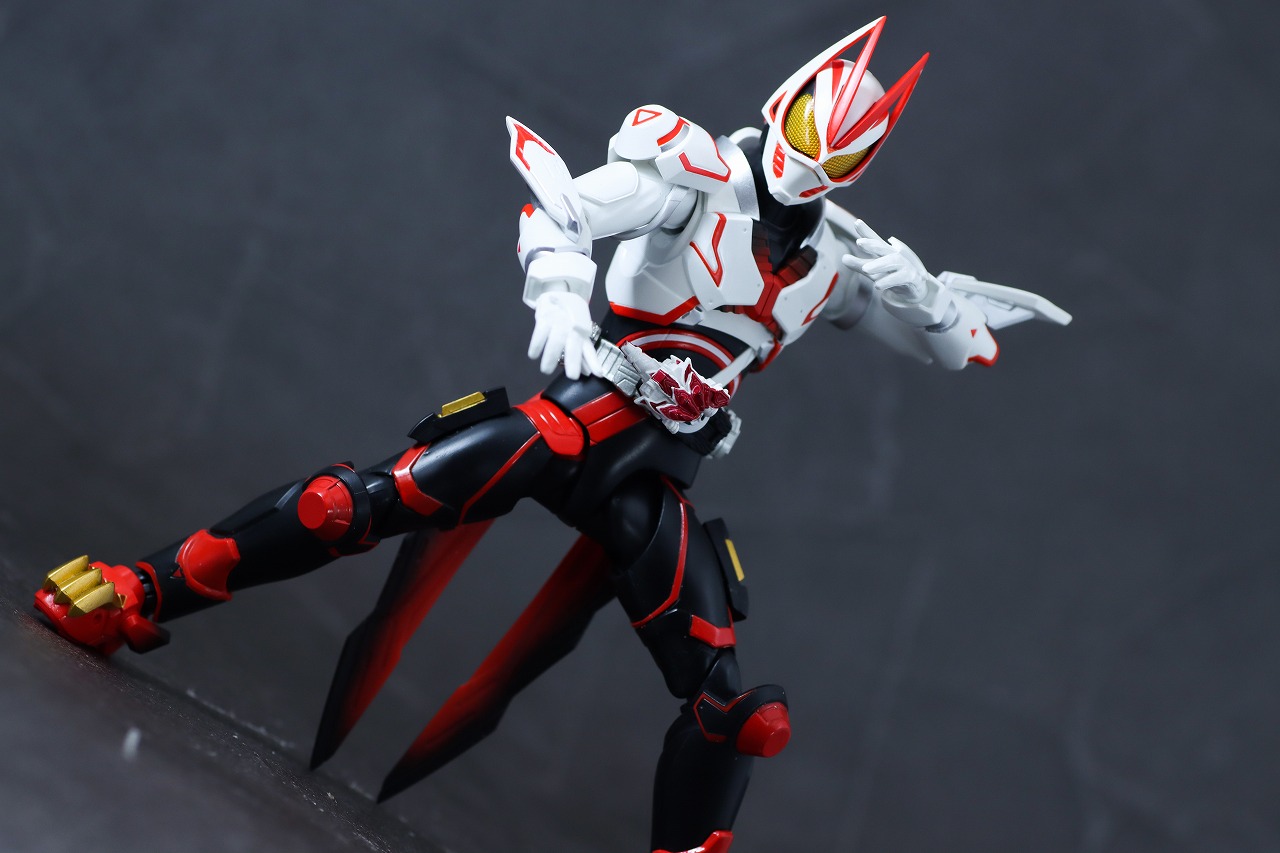 S.H.フィギュアーツ　仮面ライダーギーツ ブーストフォームマークⅢ　レビュー　アクション　ブーストフォームマークⅡ