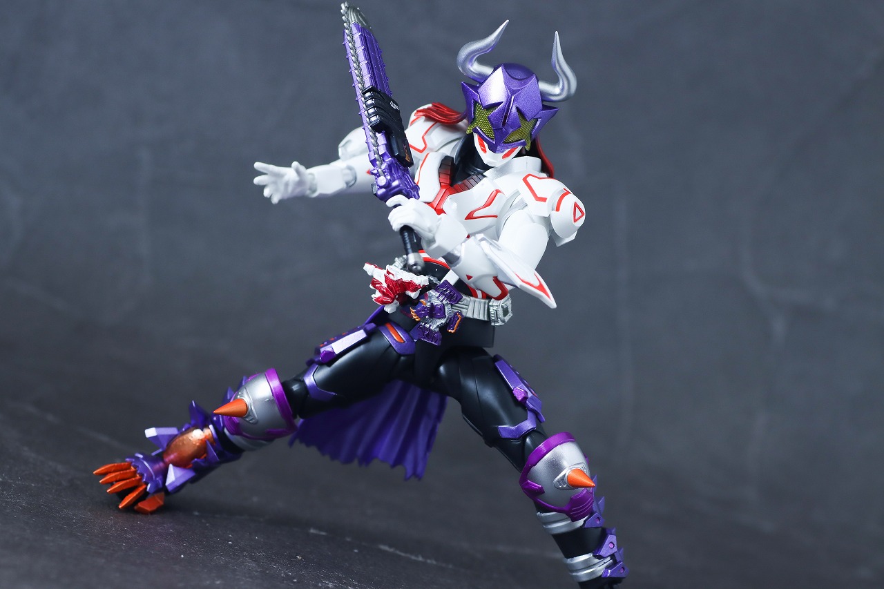 S.H.フィギュアーツ　仮面ライダーギーツ ブーストフォームマークⅢ　レビュー　アクション　仮面ライダーバッファ