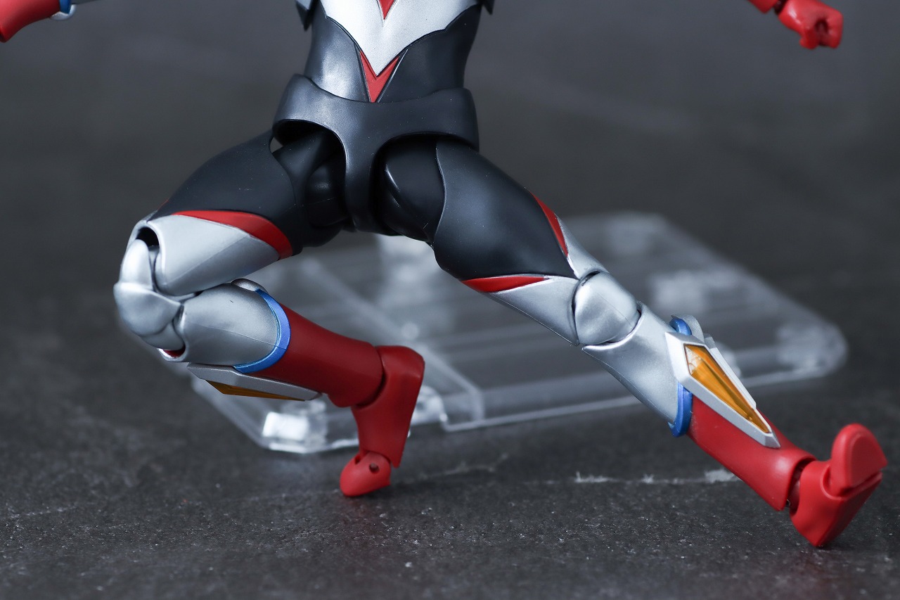 S.H.フィギュアーツ　ウルトラマンオーブ オーブトリニティ　レビュー　可動範囲