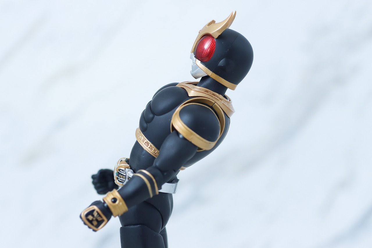 S.H.フィギュアーツ 真骨彫製法 仮面ライダークウガ アメイジングマイティフォーム 真骨彫10th Anniversary Ver. レビュー 可動範囲