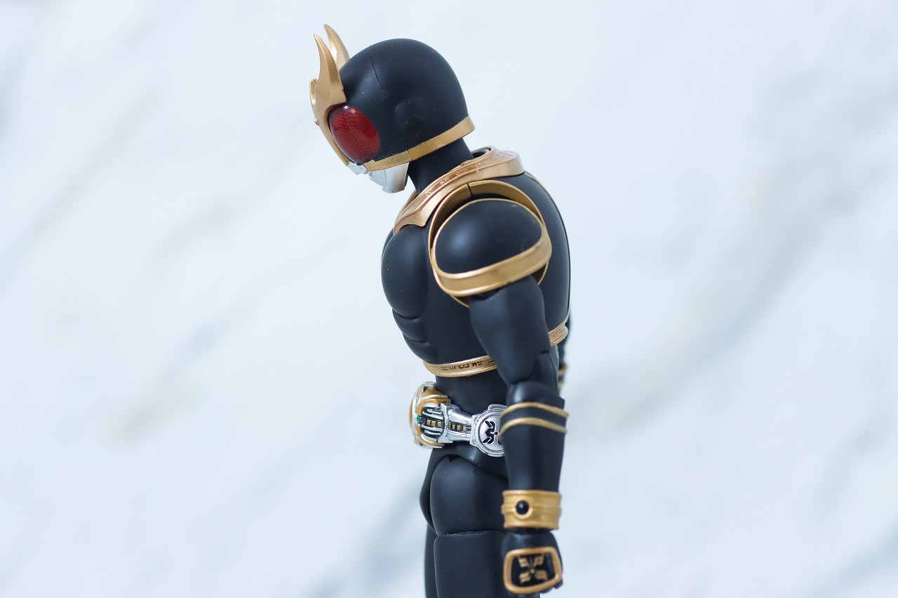 S.H.フィギュアーツ 真骨彫製法 仮面ライダークウガ アメイジングマイティフォーム 真骨彫10th Anniversary Ver. レビュー 可動範囲