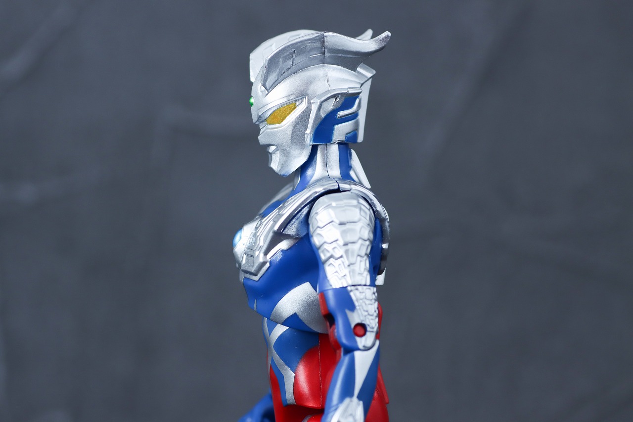 サウンド×アクション　叫ぶ！ウルトラマンゼロ　レビュー　可動範囲