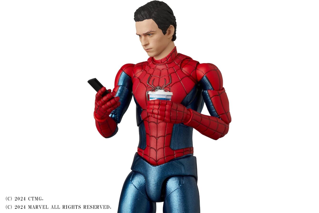 MAFEX　スパイダーマン ニュー・レッド＆ブルースーツ