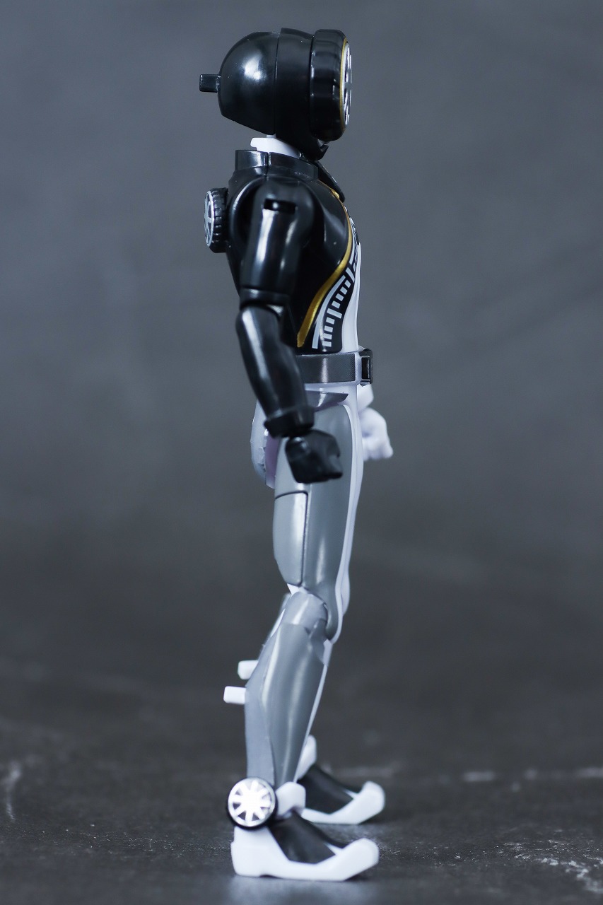 勇動 爆上戦隊ブンブンジャー レビュー ブンブラック 本体