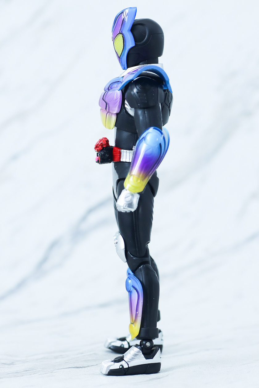 S.H.フィギュアーツ 仮面ライダーガヴ ポッピングミフォーム レビュー 本体