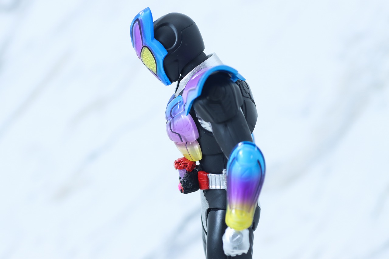 S.H.フィギュアーツ 仮面ライダーガヴ ポッピングミフォーム レビュー 可動範囲