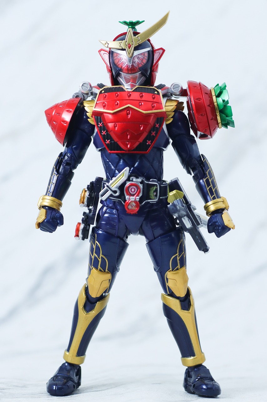 S.H.フィギュアーツ 真骨彫製法 仮面ライダー鎧武 イチゴアームズ レビュー 本体