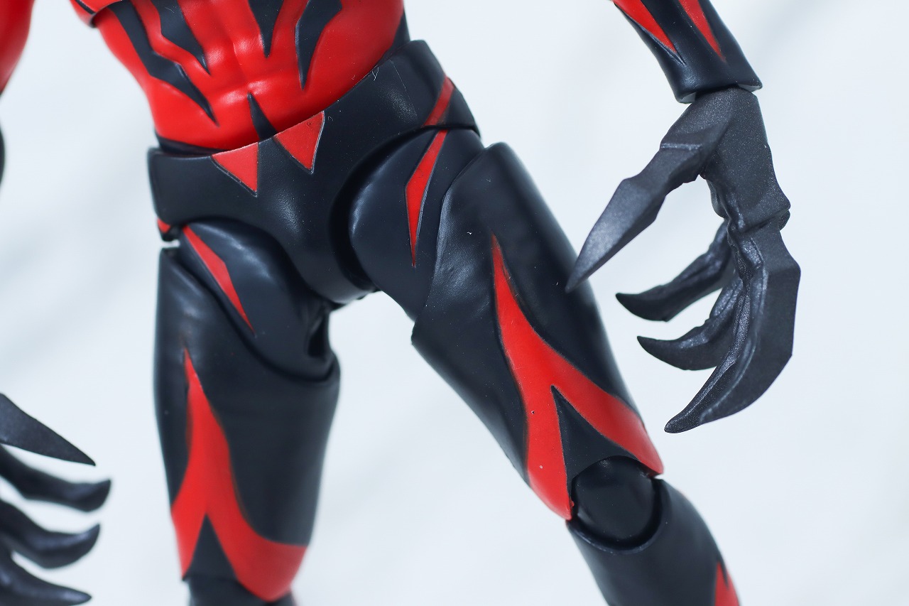 S.H.フィギュアーツ　ウルトラマンベリアル ダークネスヒールズver.　レビュー　本体