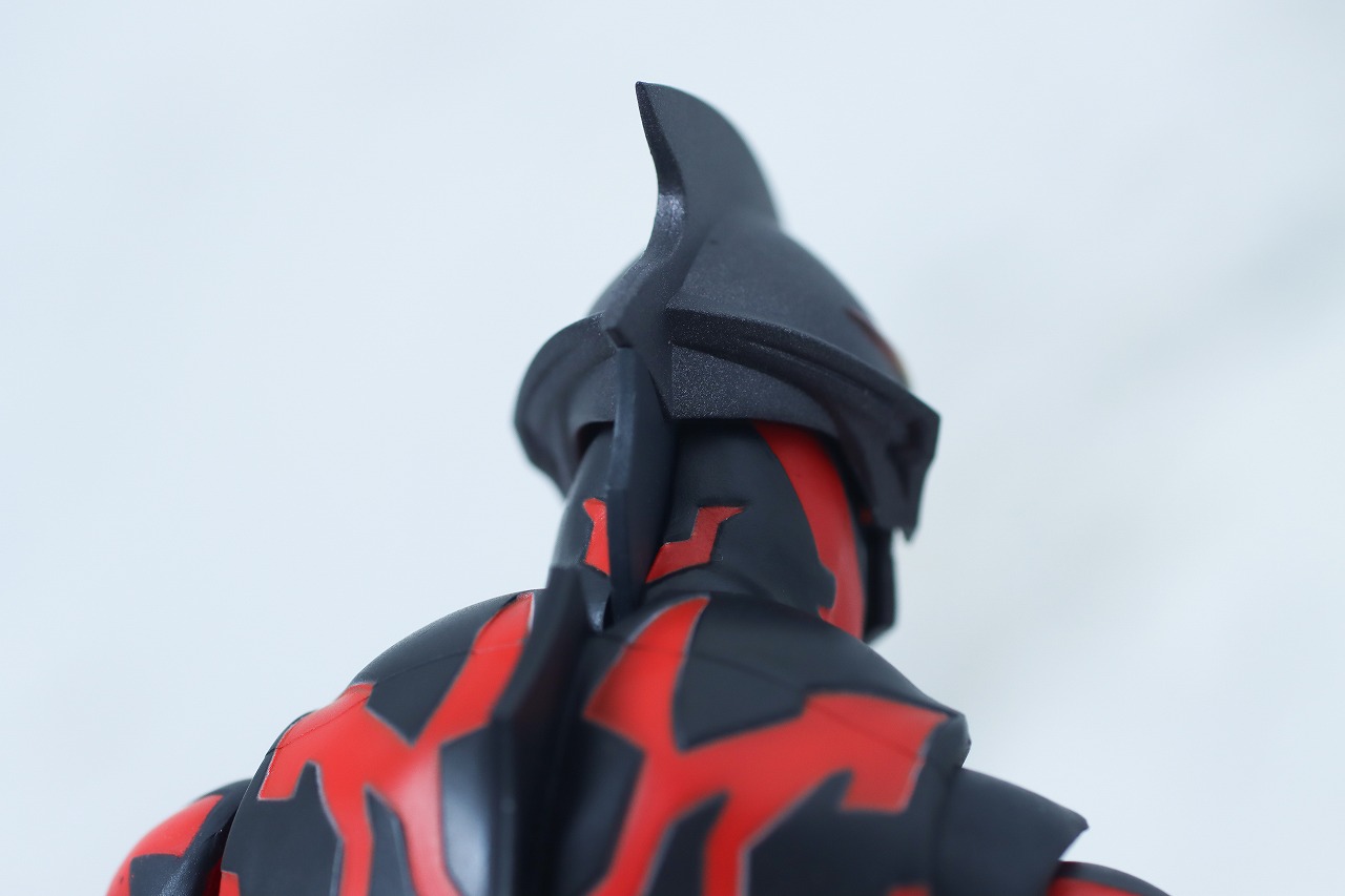 S.H.フィギュアーツ　ウルトラマンベリアル ダークネスヒールズver.　レビュー　本体