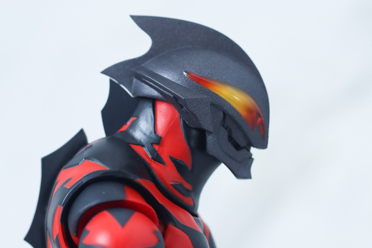 S.H.フィギュアーツ　ウルトラマンベリアル ダークネスヒールズver.　レビュー　本体
