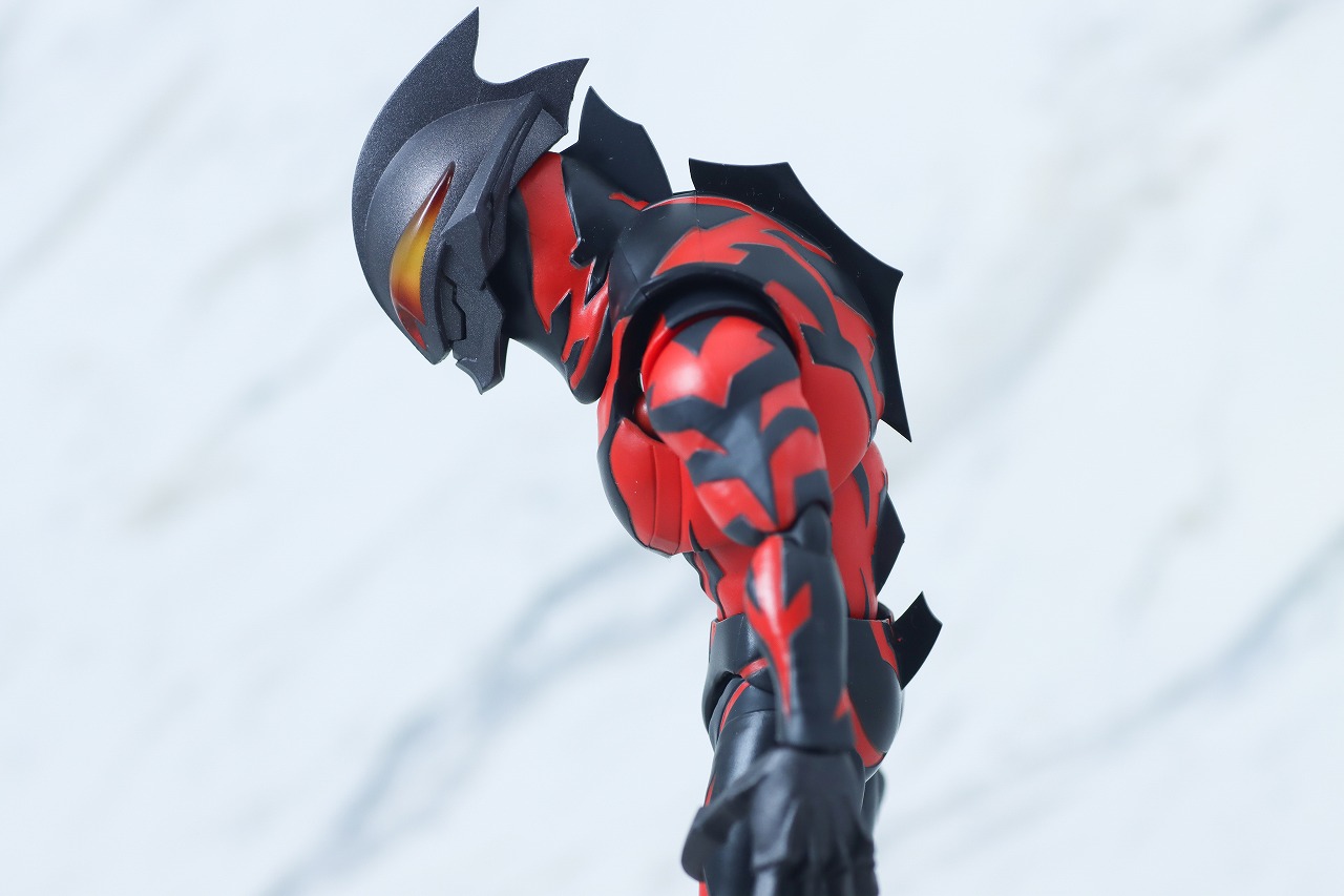 S.H.フィギュアーツ　ウルトラマンベリアル ダークネスヒールズver.　レビュー　可動範囲