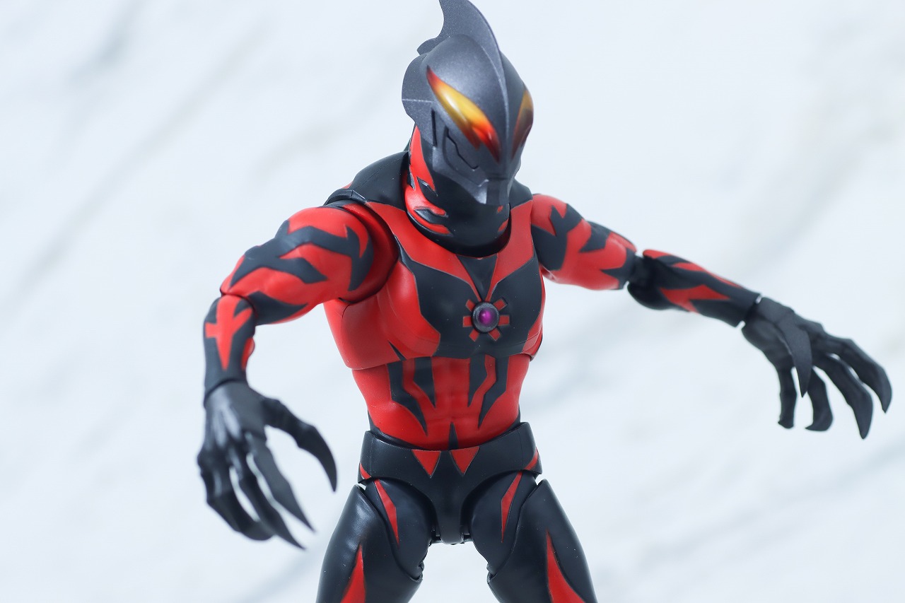 S.H.フィギュアーツ　ウルトラマンベリアル ダークネスヒールズver.　レビュー　可動範囲