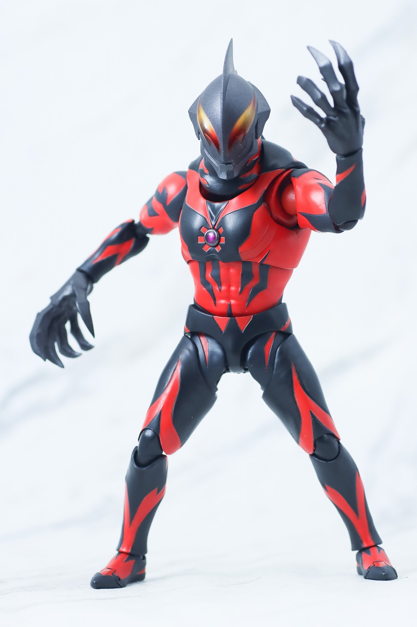 S.H.フィギュアーツ　ウルトラマンベリアル ダークネスヒールズver.　レビュー　本体