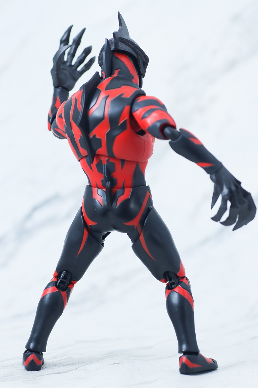 S.H.フィギュアーツ　ウルトラマンベリアル ダークネスヒールズver.　レビュー　本体