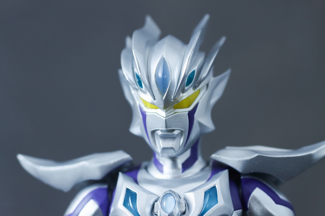 S.H.フィギュアーツ　ウルトラマンゼロビヨンド（ニュージェネ スターズver.）　レビュー　本体