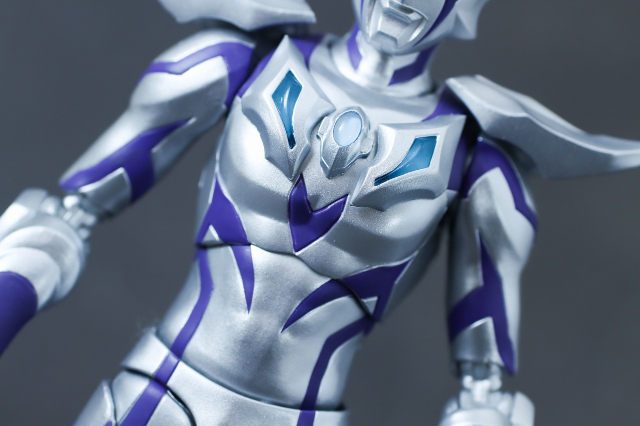 S.H.フィギュアーツ　ウルトラマンゼロビヨンド（ニュージェネ スターズver.）　レビュー　本体