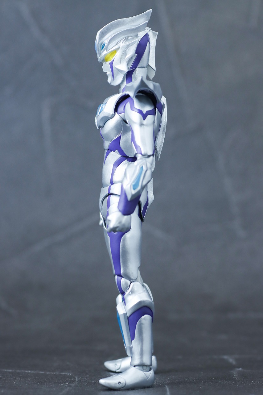 S.H.フィギュアーツ　ウルトラマンゼロビヨンド（ニュージェネ スターズver.）　レビュー　本体