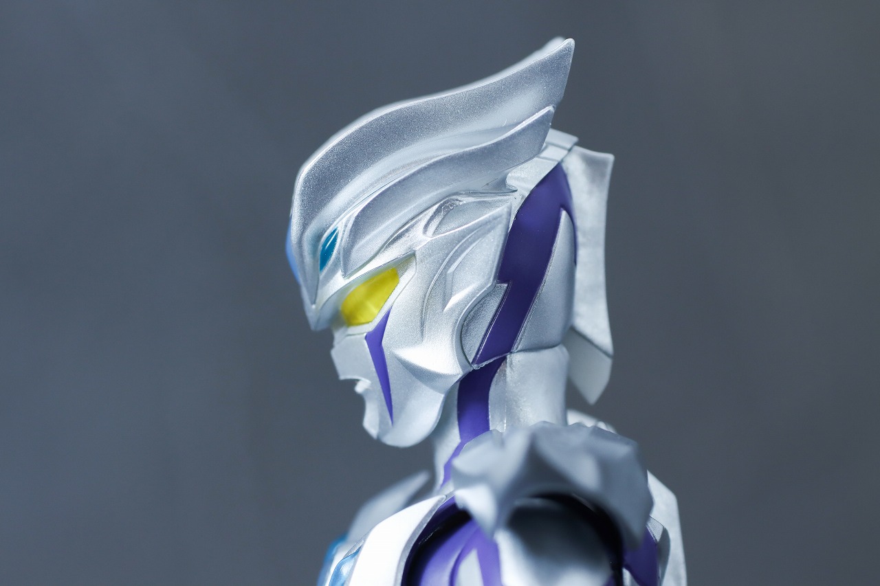 S.H.フィギュアーツ　ウルトラマンゼロビヨンド（ニュージェネ スターズver.）　レビュー　本体