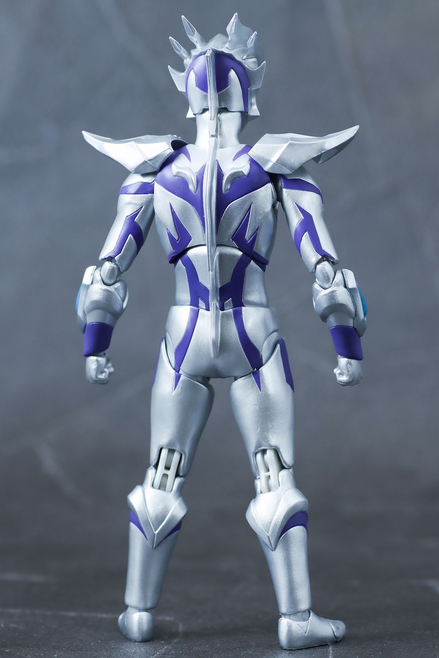 S.H.フィギュアーツ　ウルトラマンゼロビヨンド（ニュージェネ スターズver.）　レビュー　本体