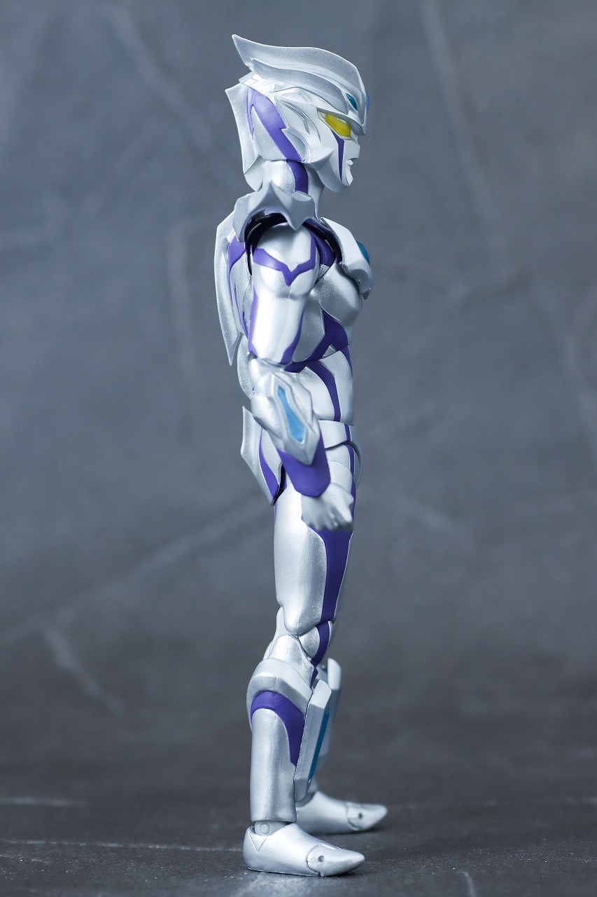 S.H.フィギュアーツ　ウルトラマンゼロビヨンド（ニュージェネ スターズver.）　レビュー　本体