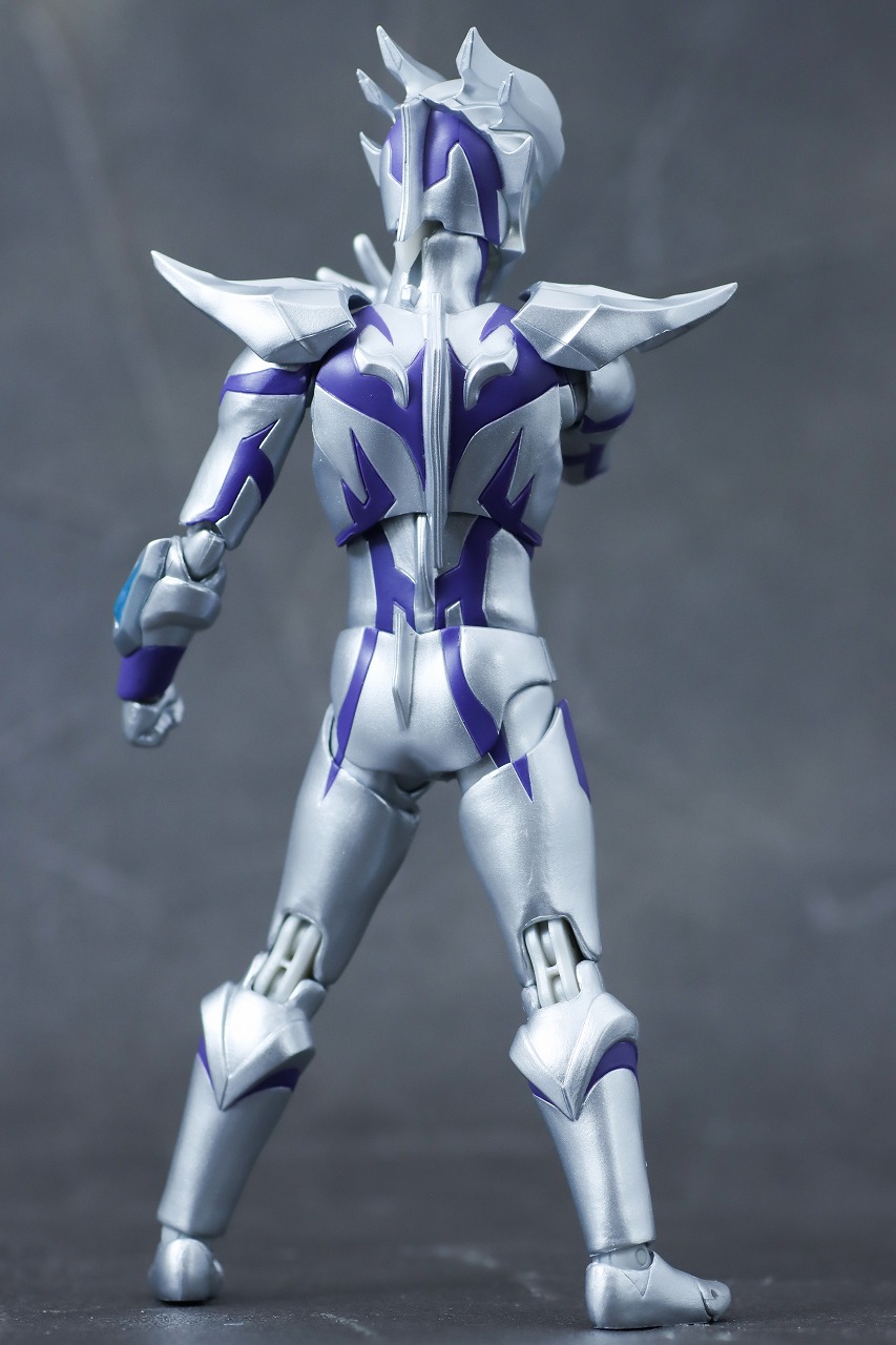 S.H.フィギュアーツ　ウルトラマンゼロビヨンド（ニュージェネ スターズver.）　レビュー　本体