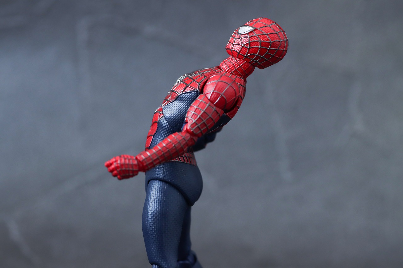 MAFEX　フレンドリー　ネイバーフッド　スパイダーマン　レビュー　可動範囲