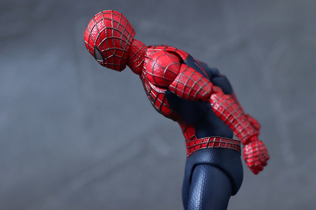 MAFEX　フレンドリー　ネイバーフッド　スパイダーマン　レビュー　可動範囲