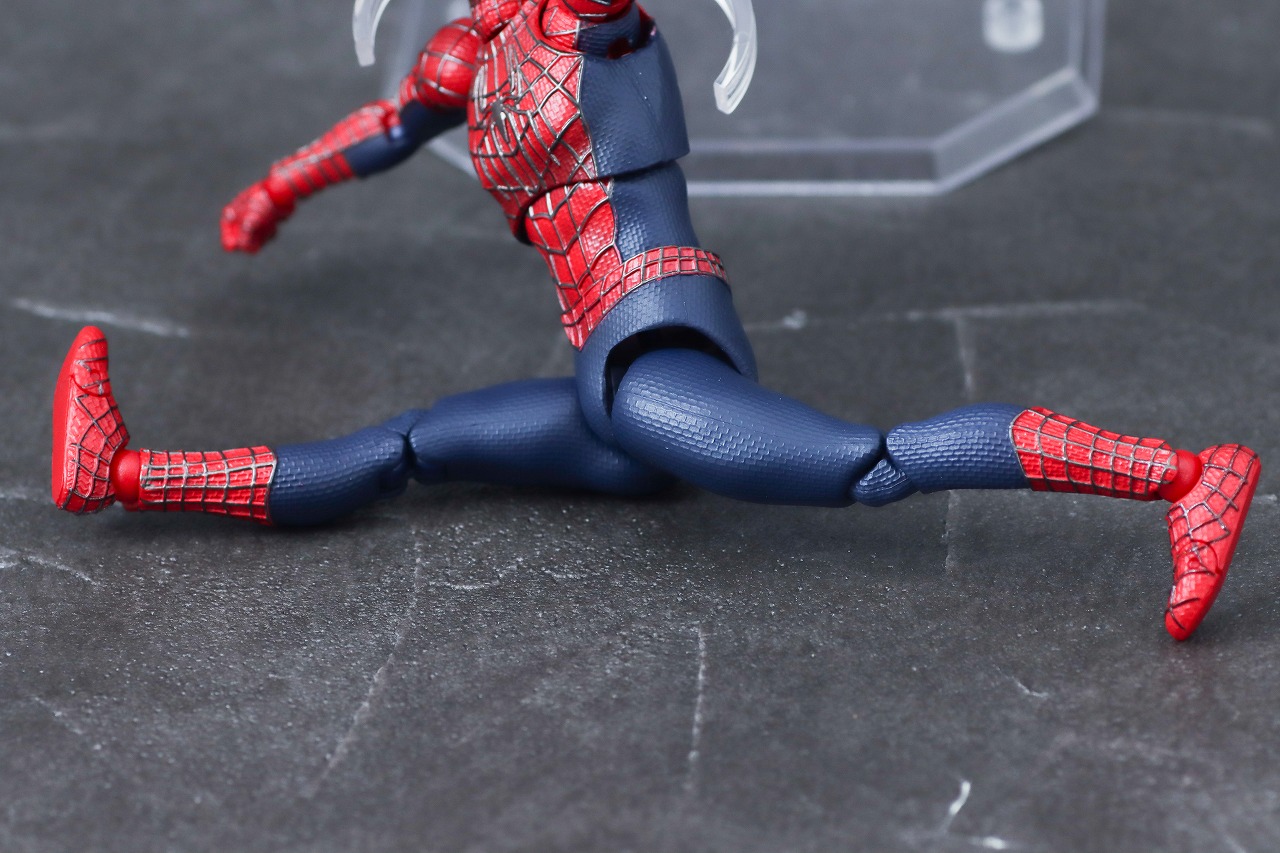 MAFEX　フレンドリー　ネイバーフッド　スパイダーマン　レビュー　可動範囲