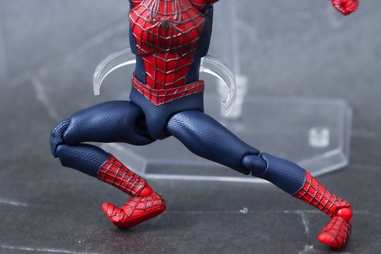 MAFEX　フレンドリー　ネイバーフッド　スパイダーマン　レビュー　可動範囲