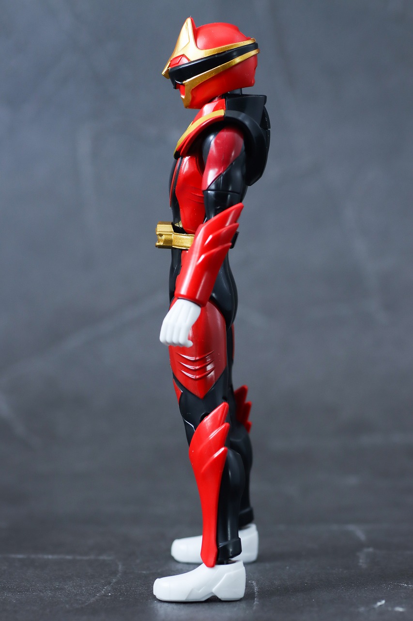 アクションヒーロー　ゴジュウウルフ　レビュー　本体