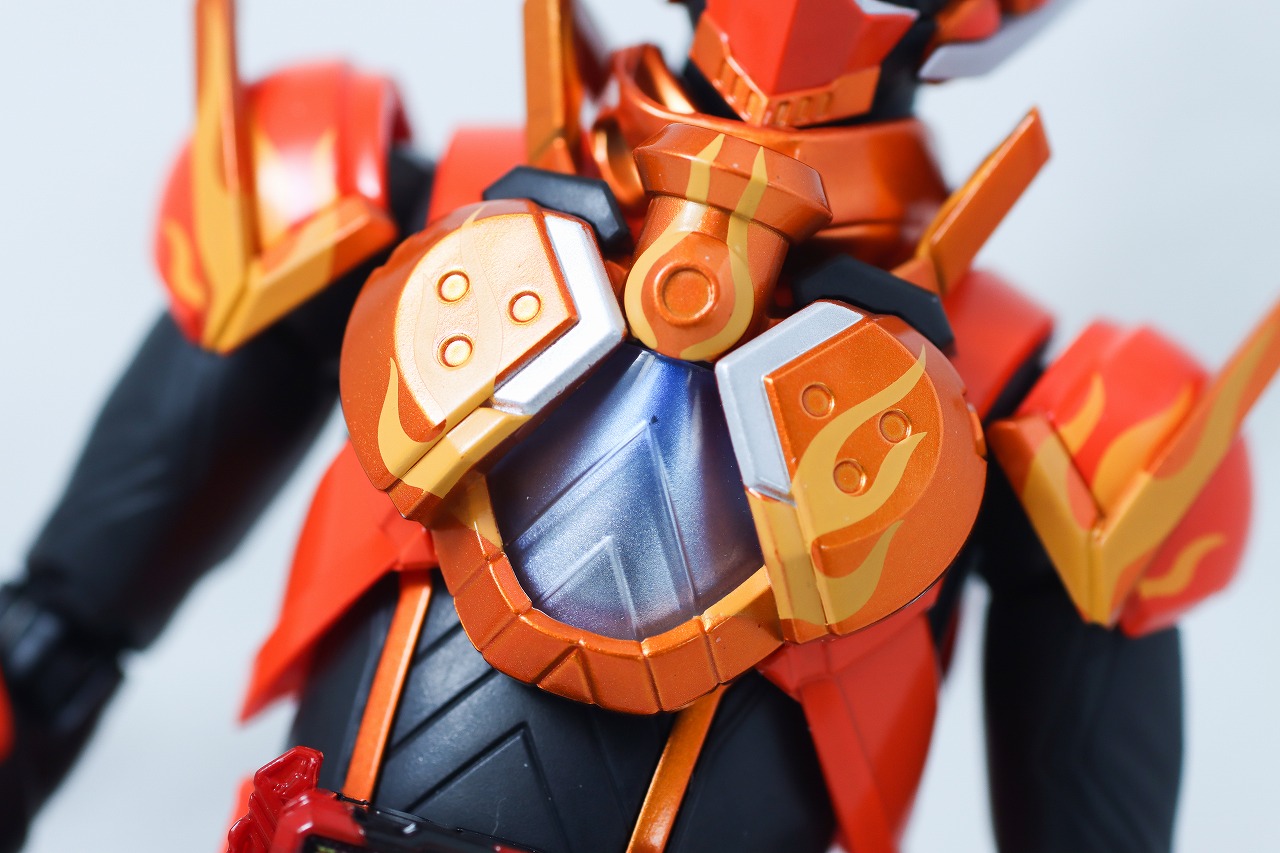 S.H.フィギュアーツ　仮面ライダーガッチャードデイブレイク／ファイヤーガッチャードデイブレイク　レビュー　本体