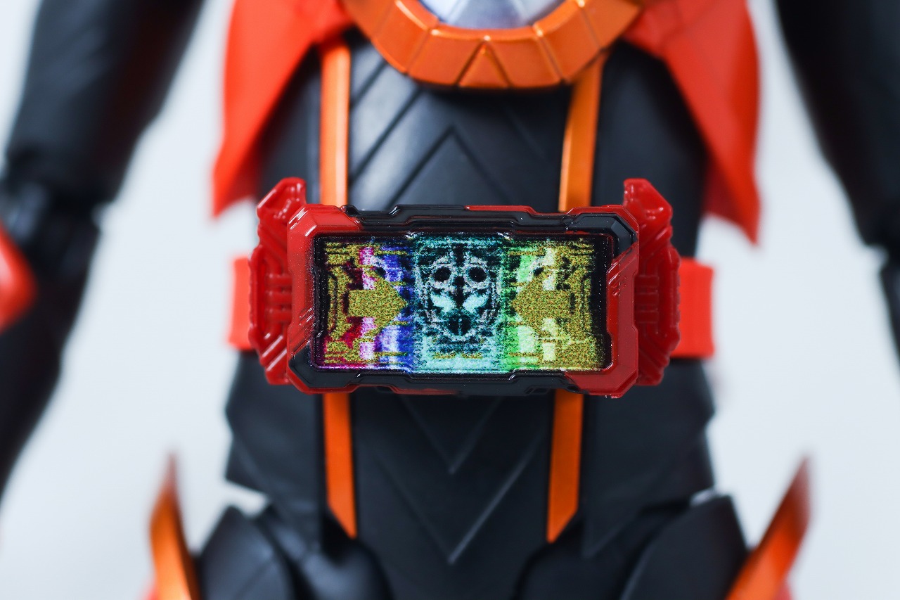 S.H.フィギュアーツ　仮面ライダーガッチャードデイブレイク／ファイヤーガッチャードデイブレイク　レビュー　本体