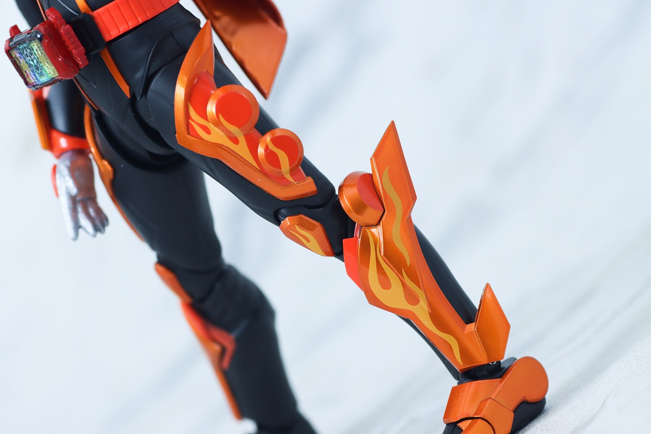 S.H.フィギュアーツ　仮面ライダーガッチャードデイブレイク／ファイヤーガッチャードデイブレイク　レビュー　本体