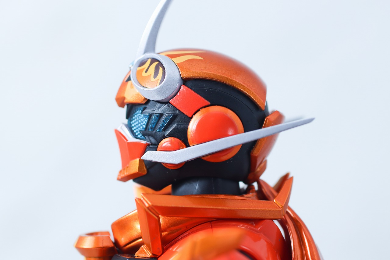 S.H.フィギュアーツ　仮面ライダーガッチャードデイブレイク／ファイヤーガッチャードデイブレイク　レビュー　可動範囲