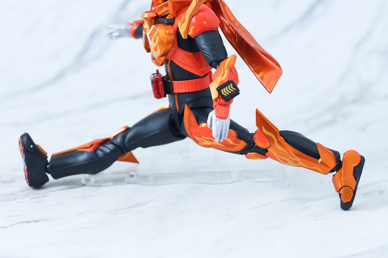 S.H.フィギュアーツ　仮面ライダーガッチャードデイブレイク／ファイヤーガッチャードデイブレイク　レビュー　可動範囲