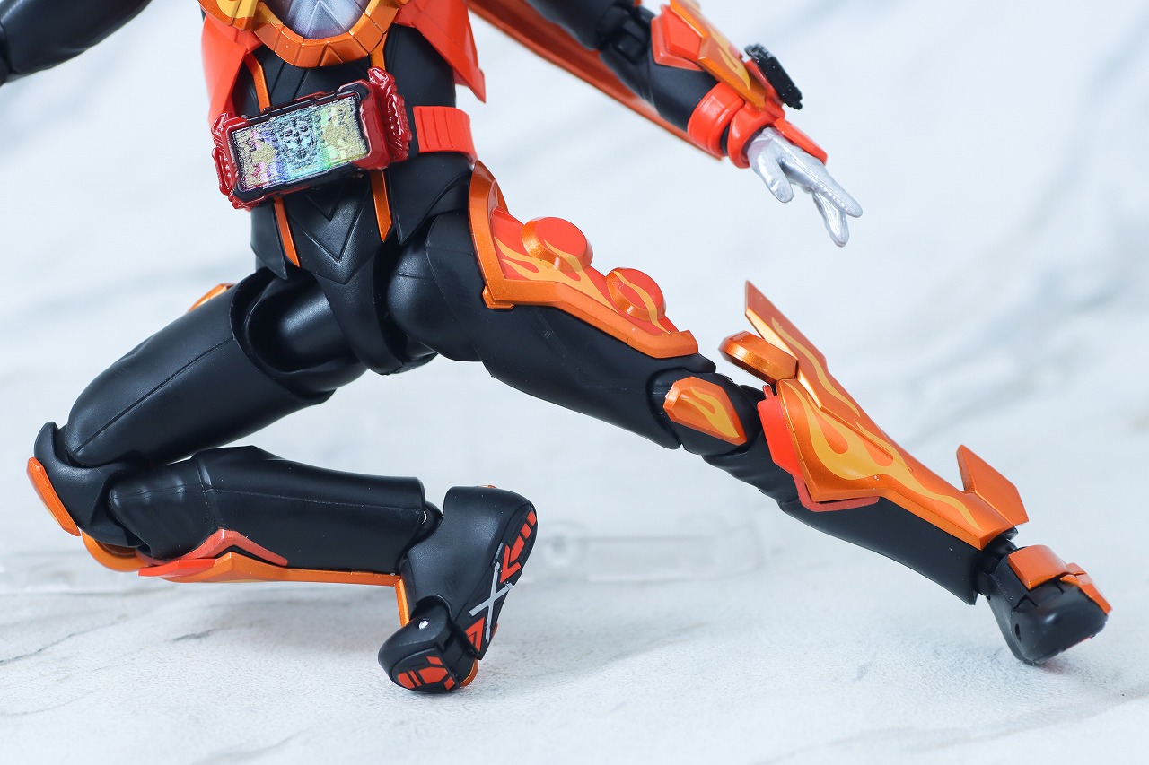 S.H.フィギュアーツ　仮面ライダーガッチャードデイブレイク／ファイヤーガッチャードデイブレイク　レビュー　可動範囲