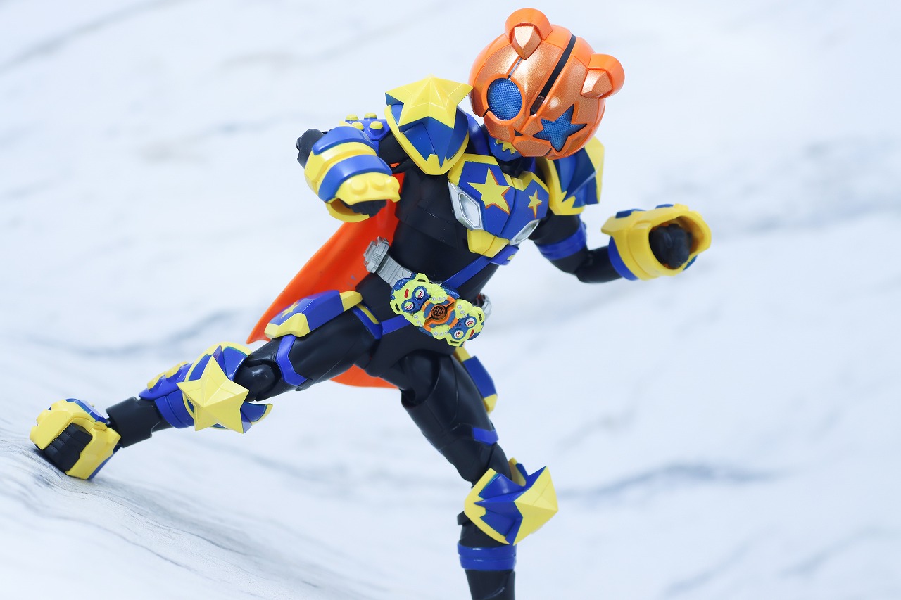 S.H.フィギュアーツ　仮面ライダーパンクジャック　フィーバーモンスターフォーム　レビュー　アクション　モンスターモンスターフォーム