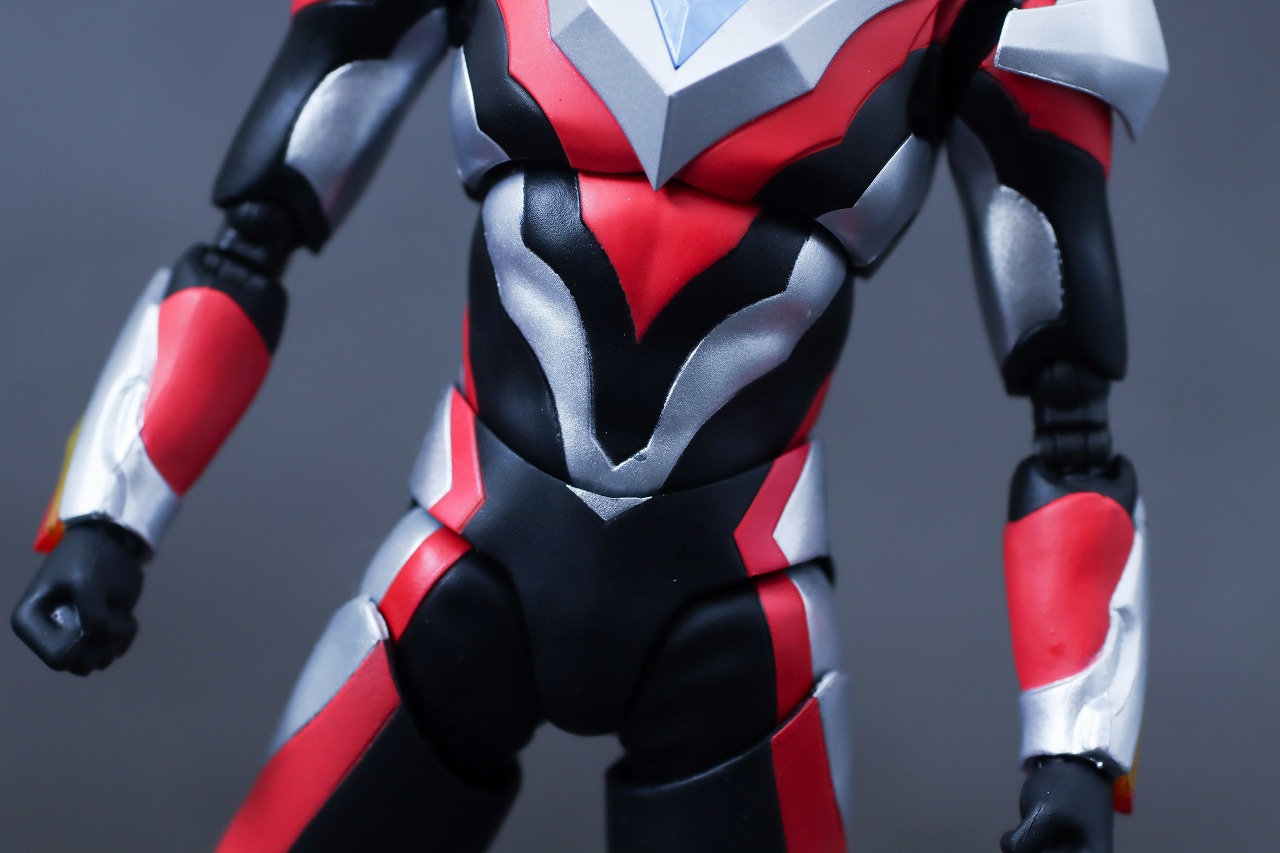 S.H.フィギュアーツ　ウルトラマンビクトリー　ニュージェネ スターズver.　レビュー　本体